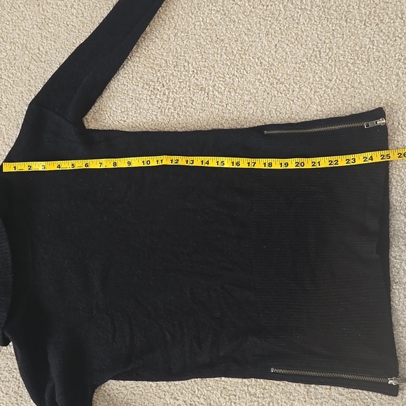 Saks Cashmere Turtleneck Sweater Size XS Black - Picture 5 of 13